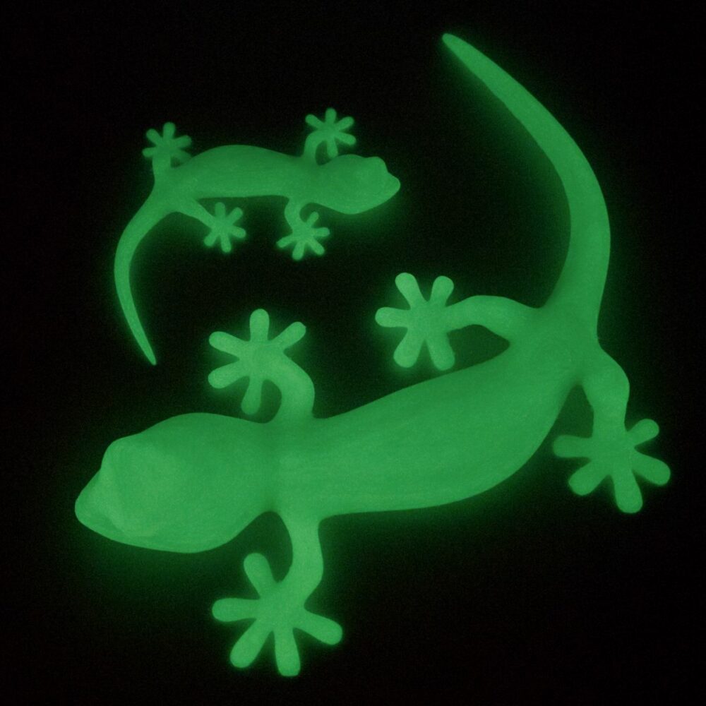 Wydruk 3D jaszczurki wykonanej z elastycznego filamentu z wykorzystaniem ROSA-Flex 96A Glow in the Dark.
